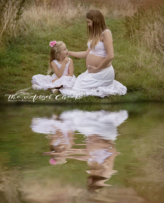 maternity outdoor mum and child