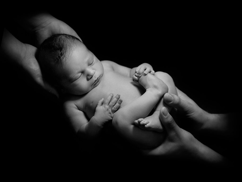 newborn baby photo session High Wycombe The angel Cheeks
